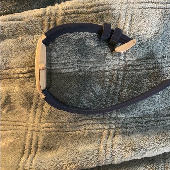 Watch - Picture 3 of 3